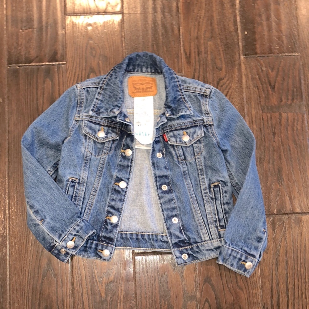 Levi’s denim jacket kids size 4-5 years